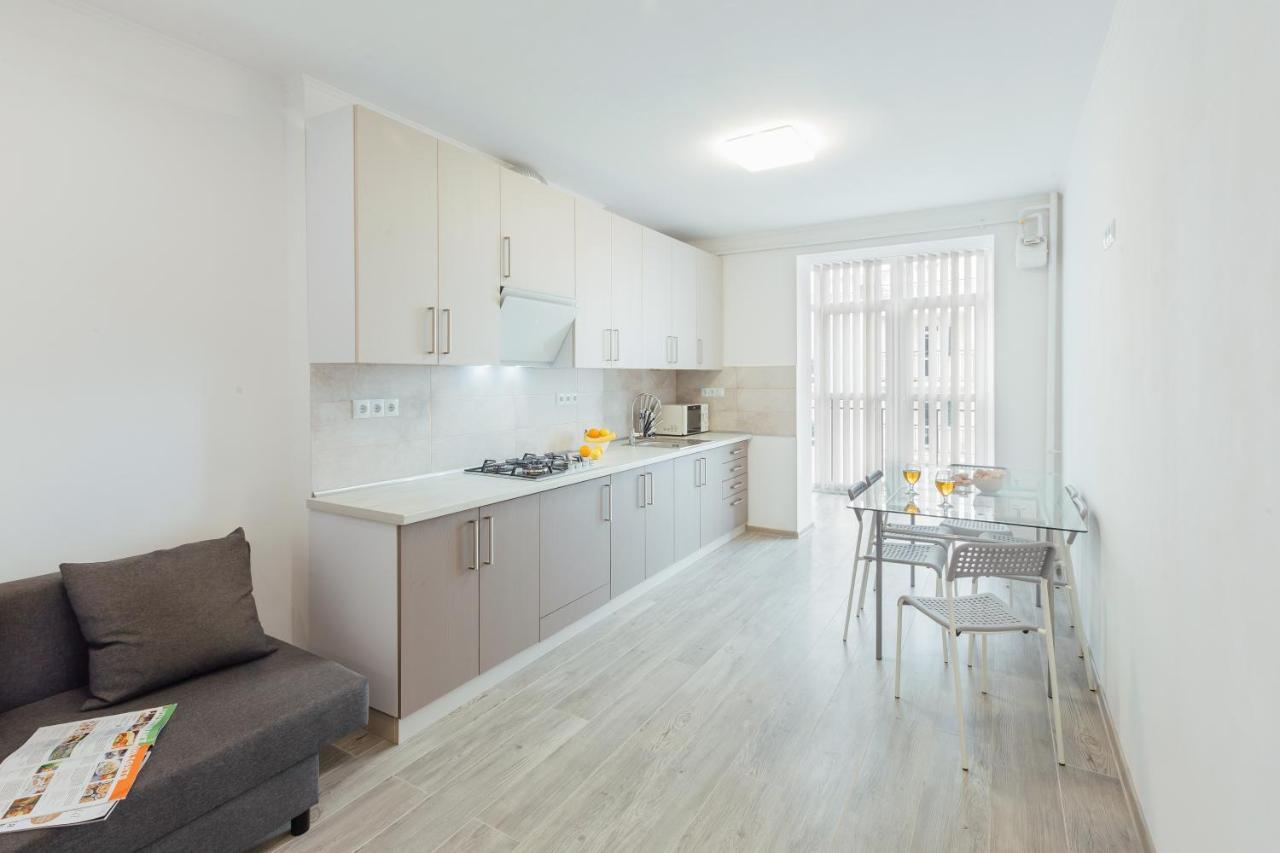 Domkolviv Appartement Buitenkant foto
