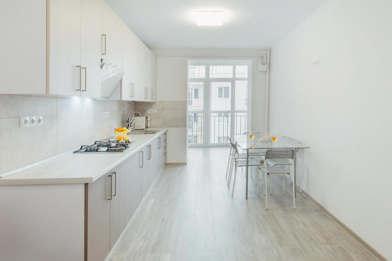 Domkolviv Appartement Buitenkant foto